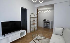 Bucharest City Center Apt Victoriei St